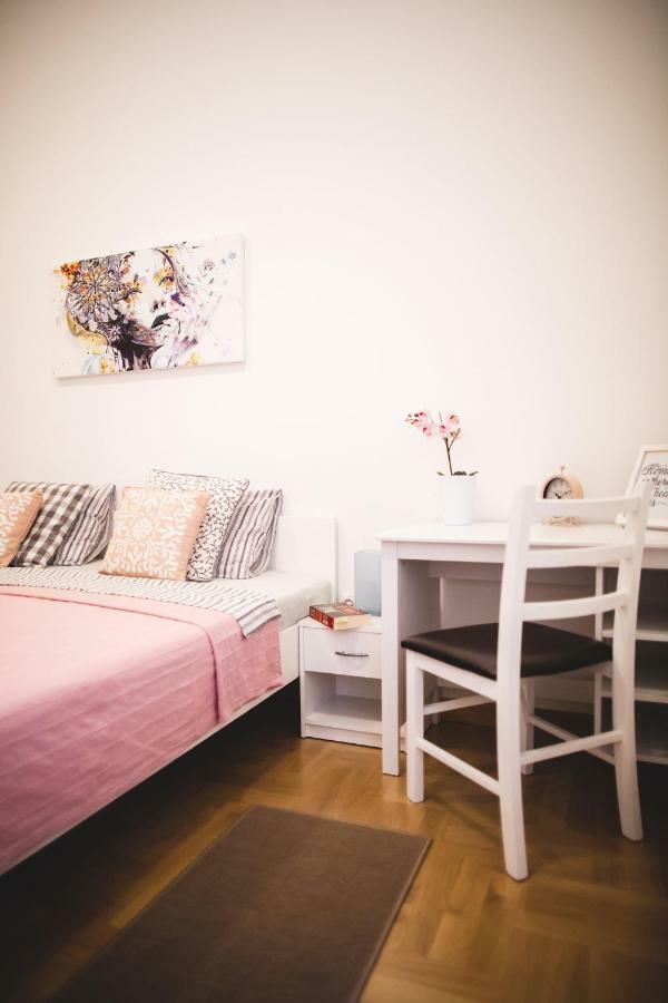 Clyra Apartment City Centar Загреб Екстериор снимка